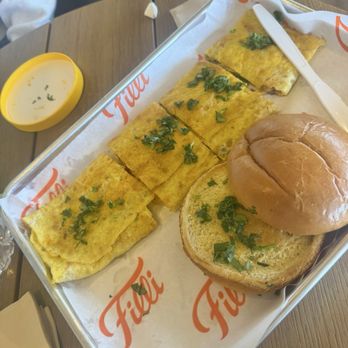Filli Cafe - Bon - Cafes Near Me - Chantilly, Virginia