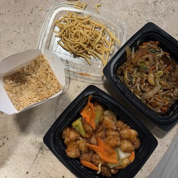 Man Wah - Chow Mein General Tso's Chicken - Chinese Near Me - Lakewood, Colorado Man Wah - Chow Mein General Tso's Chicken - Chinese Near Me - Lakewood, Colorado