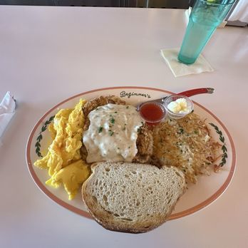 Beginner's Diner - Chicken Fried Steak & Eggs - Diners Near Me - San Diego, California