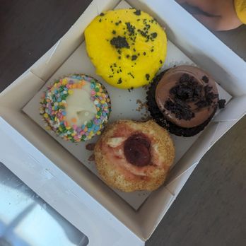 Sweet Red Peach - Deliciousness - Bakeries Near Me - Menifee, California Sweet Red Peach - Deliciousness - Bakeries Near Me - Menifee, California