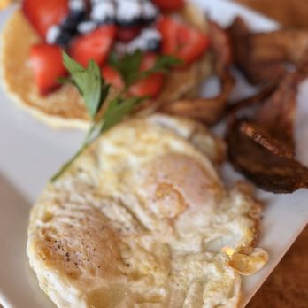 RJM Grill And Caffe - Pancakes, eggs & bacon - Cafes Near Me - Santa Clarita, California RJM Grill And Caffe - Pancakes, eggs & bacon - Cafes Near Me - Santa Clarita, California