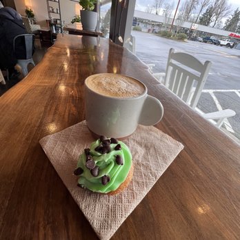 Gear-Up - Cortado in a ceramic cup with a mint-frosted chocolate-chip-covered mini doughnut - Coffee & Tea Near Me - Silverton, Oregon
