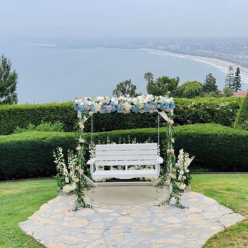 LadyMarry - Los Angeles - Wedding swing - Florists Near Me LadyMarry - Los Angeles - Wedding swing - Florists Near Me