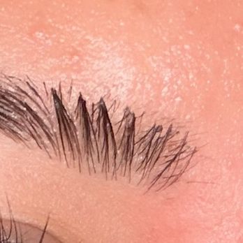 Khina Eyebrows Threading and Henna Art - Left eyebrow missing hair at the bottom - Henna Artists Near Me - Henderson, Nevada