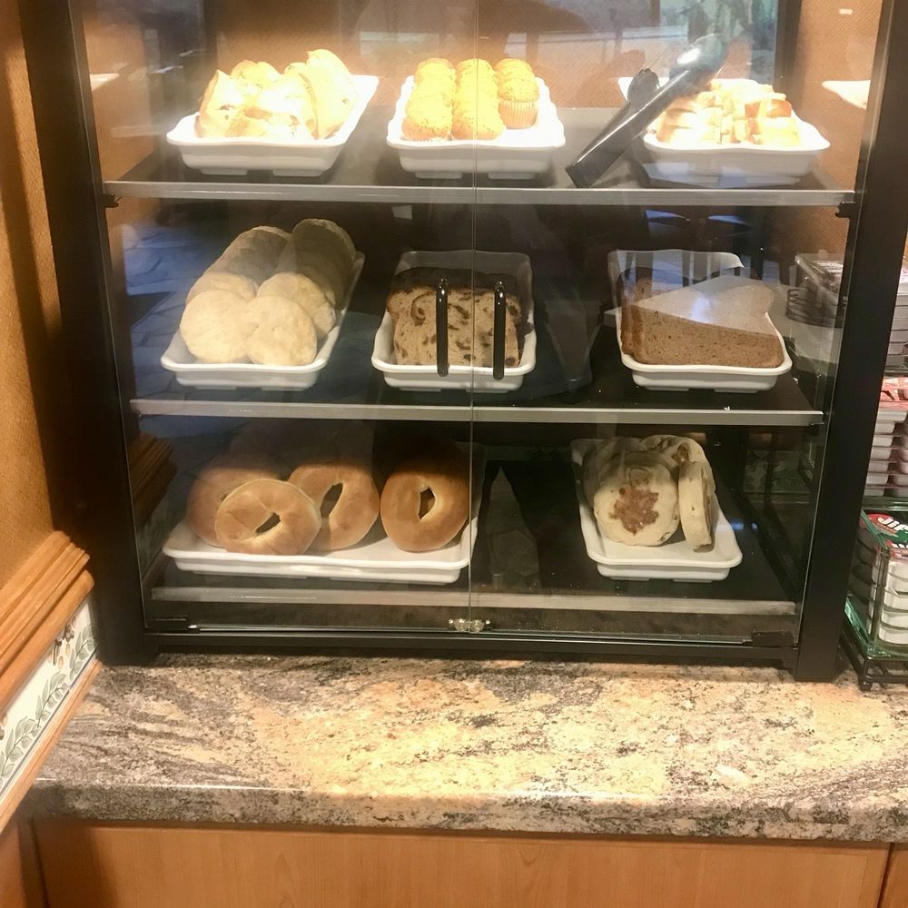 Olympic Lodge - Pastry area - Hotels Near Me - Port Angeles, Washington Olympic Lodge - Pastry area - Hotels Near Me - Port Angeles, Washington
