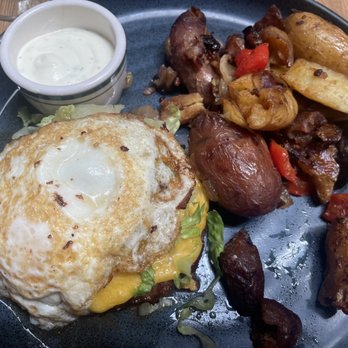 Dear Maud - Breakfast burger - Cocktail Bars Near Me - Hoboken, New Jersey
