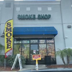 Head West Smoke Shop - Front