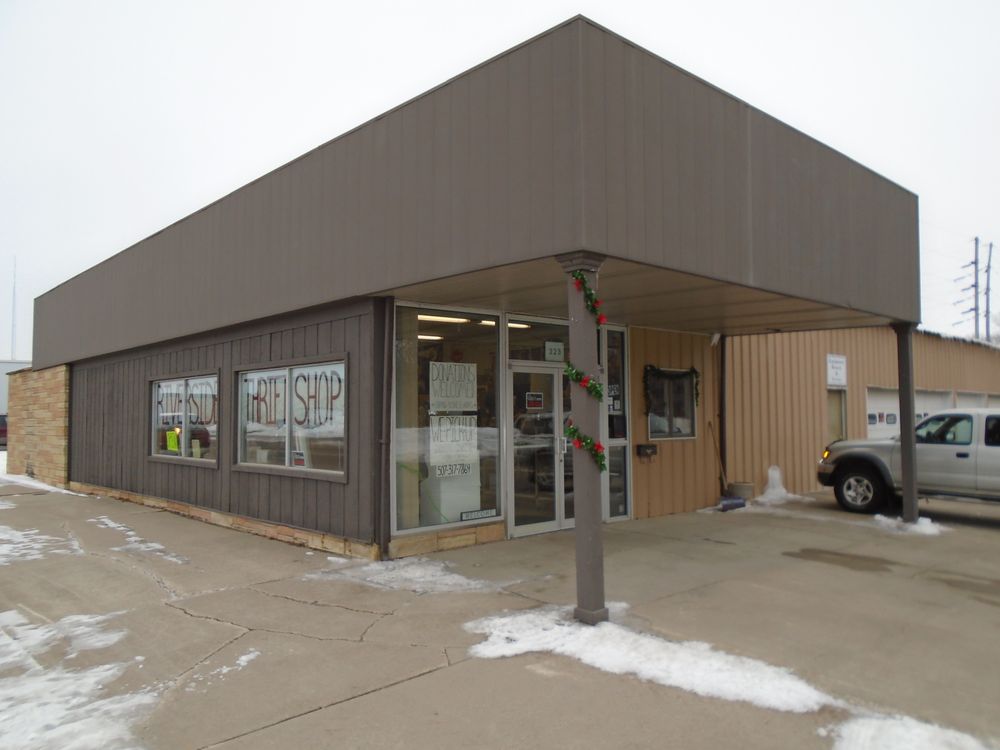 RIVERSIDE THRIFT SHOP Updated October 2024 323 S Front St, Saint