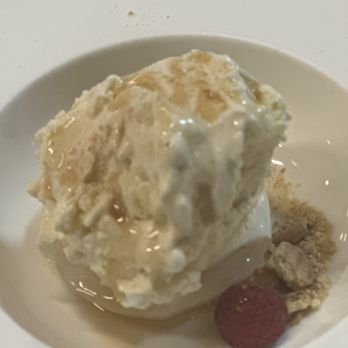 Sum Ramen - Pear crumble with vanilla ice cream - Ramen Near Me - Westfield, New Jersey