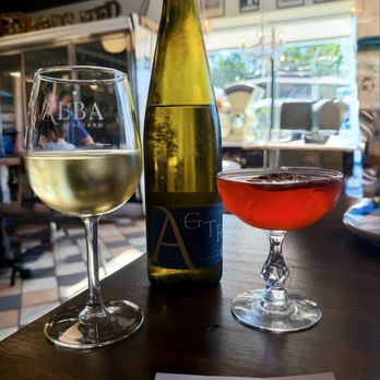 Baker’s Wine Cafe - Wine Tasting Room Near Me - Point Pleasant, New Jersey