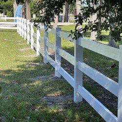 Fence Guy - White Vinyl Ranch Rail Fence