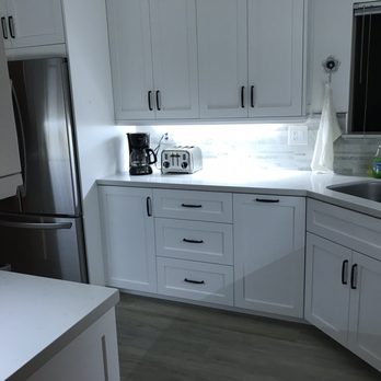 Molina Kitchen Cabinets - Nice night lighting - Cabinetry Near Me - North Hollywood, California Molina Kitchen Cabinets - Nice night lighting - Cabinetry Near Me - North Hollywood, California