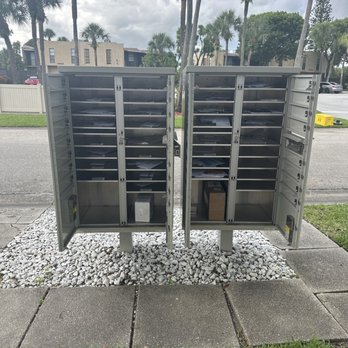 Post Office - Unlocked mail boxes - Post Offices Near Me - West Palm Beach, Florida Post Office - Unlocked mail boxes - Post Offices Near Me - West Palm Beach, Florida