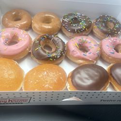 Krispy Kreme - Assortment Donuts
