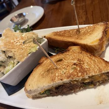 Copperwood Tavern - Grilled cheese brisket~ YUM! - New American Near Me - Arlington, Virginia