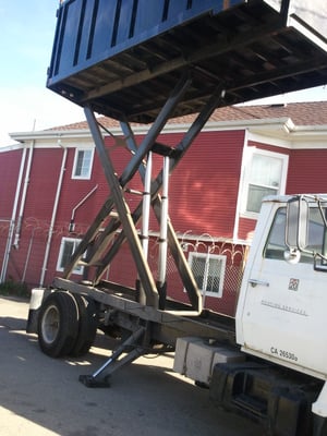 Reliable Roofing Co Logo