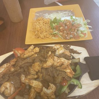 El Taco Larry - Combo Fajitas - Mexican Near Me - Biloxi, Mississippi El Taco Larry - Combo Fajitas - Mexican Near Me - Biloxi, Mississippi