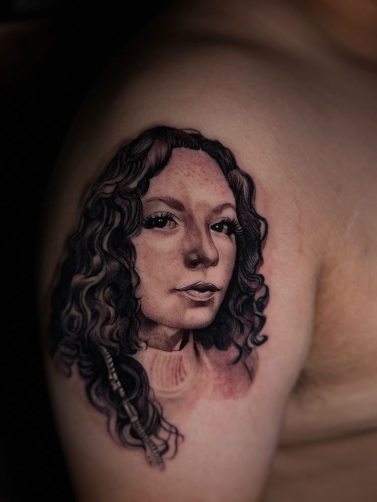 Pappa Roach Exclusive Ink Club Logo