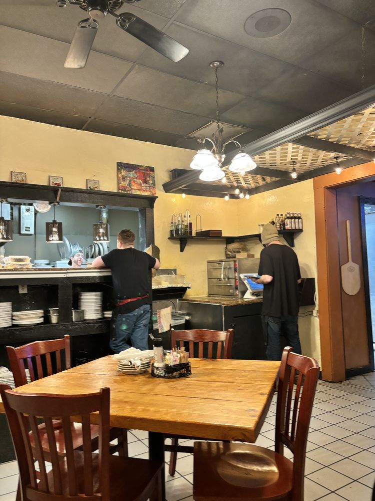 Bella's Neighborhood Italian Restaurant