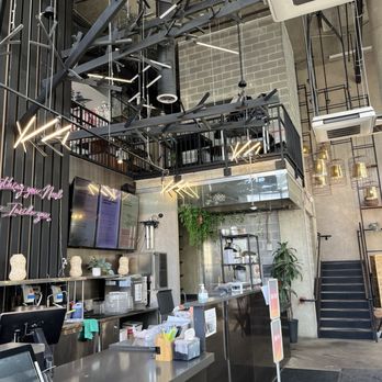 RollPlay Rosslyn - Inside - Vietnamese Near Me - Arlington, Virginia