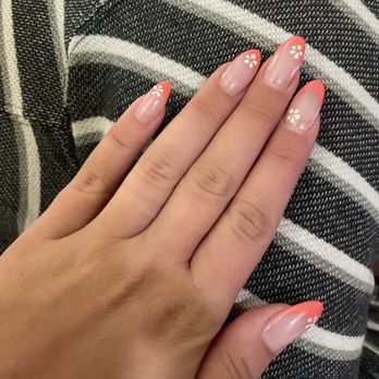 Glow Nails and Spa - A fill and design - Nail Salons Near Me - Ardmore, Pennsylvania