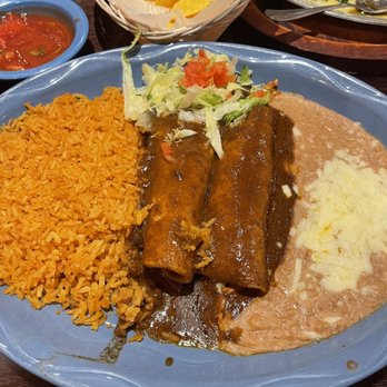 Ixtapa Mexican Restaurant & Cantina - Hamden - Mole enchiladas - Mexican Near Me - Hamden, Connecticut Ixtapa Mexican Restaurant & Cantina - Hamden - Mole enchiladas - Mexican Near Me - Hamden, Connecticut
