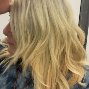 Planet Sol Salon - There isn't many layers and they're very long when I asked for them to be shorter on top - Hair Salons Near Me - Corpus Christi, Texas