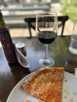 Mister O1 Extraordinary Pizza - Wynwood by null