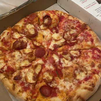 Chi Chi's Pizza - Pizza Near Me - Saugus, California Chi Chi's Pizza - Pizza Near Me - Saugus, California