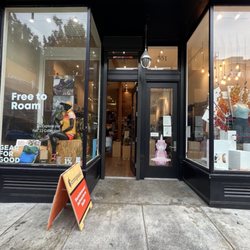 Cotopaxi - San Francisco - Trendy stores are now a part of Hayes valley. Sweet