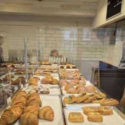 Bakehouse - The lineup. Arrive early as they sell out fast!