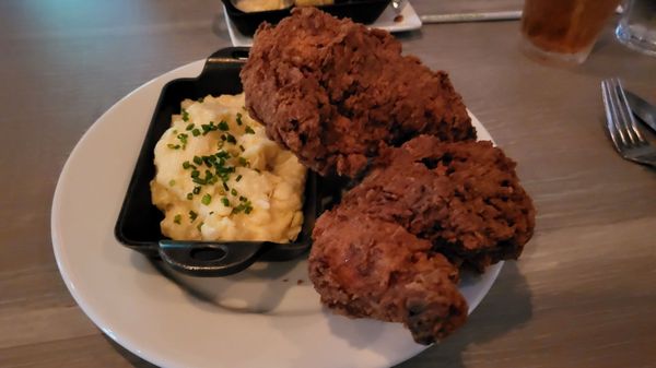 Table & Main by null