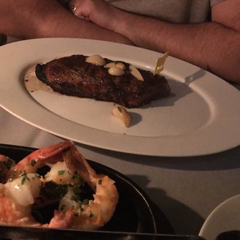 Maple & Ash - Steakhouses Near Me - Chicago, Illinois