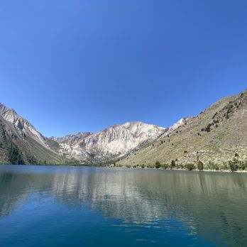 McGee Creek Lodge - Convict Lake, 15 minutes away. You can walk around the lake, rent a canoe or little boat, ride a horse or eat in the nice restaurant - Hotels Near Me - Mammoth Lakes, California McGee Creek Lodge - Convict Lake, 15 minutes away. You can walk around the lake, rent a canoe or little boat, ride a horse or eat in the nice restaurant - Hotels Near Me - Mammoth Lakes, California
