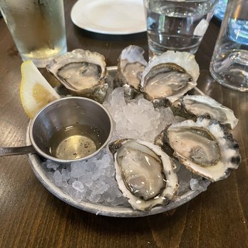 Taylor Shellfish Oyster Bar - Fresh Oysters - Seafood Near Me - Seattle, Washington