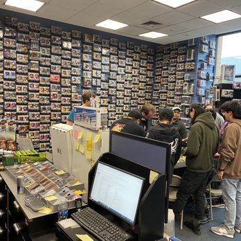 Sullys Abode - Tabletop Games Near Me - Bolingbrook, Illinois