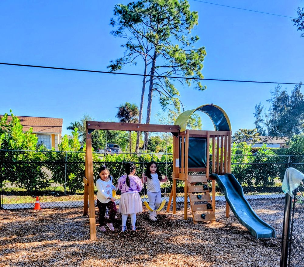 Little Hands - childcare center in Naples, FL