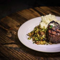 DoubleTree by Hilton Jamestown - Restaurant