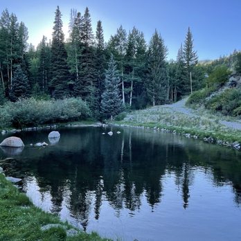 Monarch Mountain Lodge - Lake in back of lodge - Hotels Near Me - Salida, Colorado Monarch Mountain Lodge - Lake in back of lodge - Hotels Near Me - Salida, Colorado