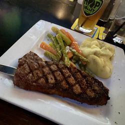 New York Strip, Mashed Potatoes and buttered veggies