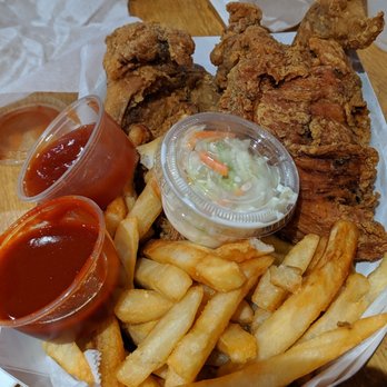 Harold's Chicken - 4 pc white - hot and mild sauce on the side - Chicken Wings Near Me - Schaumburg, Illinois Harold's Chicken - 4 pc white - hot and mild sauce on the side - Chicken Wings Near Me - Schaumburg, Illinois