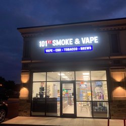 101st Smoke & Vape - Front of business