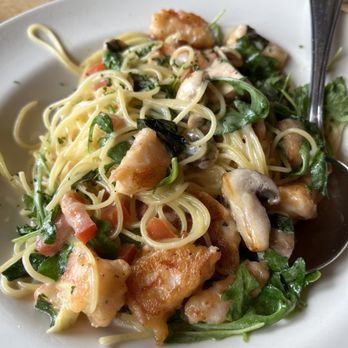 The Cheesecake Factory - Shrimp with noodles - Desserts Near Me - Orlando, Florida