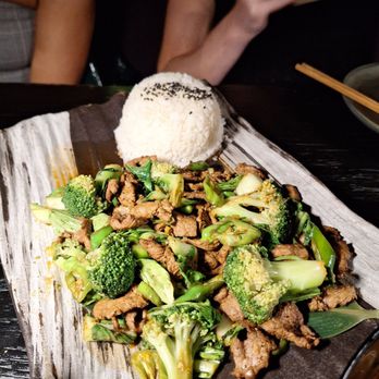 Tanuki River Landing - Beef & broccoli - Japanese Near Me - Miami, Florida