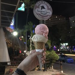 Santa Clara - Cajeta and strawberry