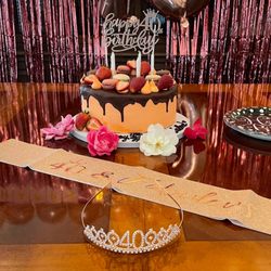 The Cakeroom - Custom cake