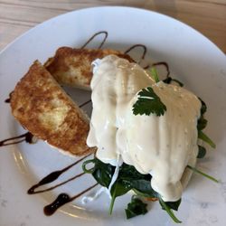 Tarras Country Cafe - Spinach eggs Benedict