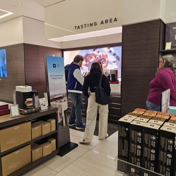 Nespresso Boutique - customers in a coffee shop - Coffee & Tea Near Me - Bloomington, Minnesota Nespresso Boutique - customers in a coffee shop - Coffee & Tea Near Me - Bloomington, Minnesota