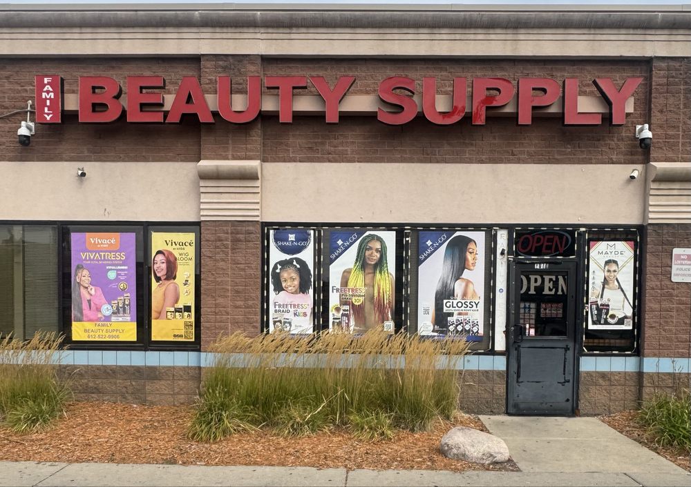 Family Beauty Supply Logo