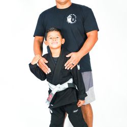 OM Jiu Jitsu - Parent's can train too! Every T/Th @ 6am, get in your "you time" before work!